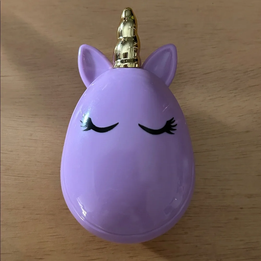 Free with bundle or purchase New Unicorn 🦄 Lavender Lilac Gold Hair Brush 👱🏻‍♀️